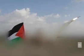 شلیک موشک چندکلاهکی یمنی&zwnj;ها صهیونیست&zwnj;ها را غافلگیر کرد (۲۰ خرداد ۱۴۰۴)