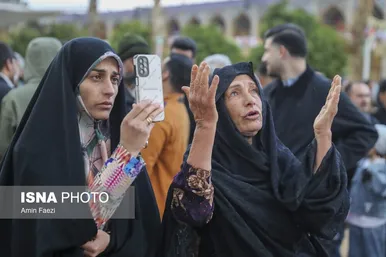 لحظه تحویل سال ۱۴۰۳ در حرم حضرت شاهچراغ (ع)