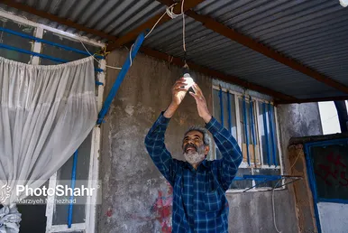 درآمدزایی اهالی روستای چاه نسر به کمک پنل های خورشیدی