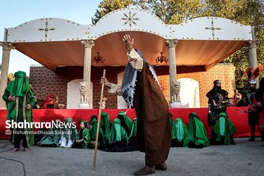 حرکت کاروان نمادین اسرای کربلا در مشهد