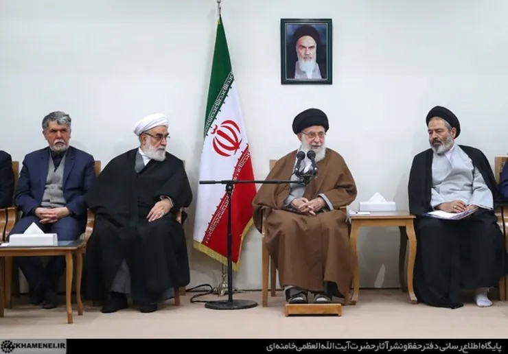 رهبر معظم انقلاب: ایستادگی ملت ایران در برابر آمریکا حقیقتی جذاب برای دنیا است