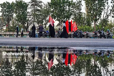 گزارش تصویری | اقامه نماز بر پیکر قائد شهید در خیابان های اطراف مصلی تهران