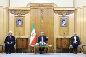 پزشکیان پیش از عزیمت به روسیه: بریکس فرصت خوبی برای پایان دادن به تمامیت خواهی آمریکا است