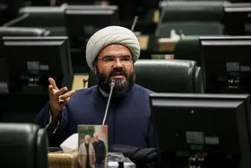 نیک&zwnj;بین: مشکل اقتصاد کشور، قیمت&zwnj;گذاری دستوری است