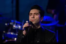 اجرای ویژه محمد معتمدی در میدان انقلاب برای ملی&zwnj;پوشان پاراآسیایی