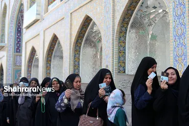 عکس‌هایی از مرحله دوم انتخابات چهاردهمین دوره ریاست‌جمهوری در مشهد (۱)