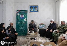 دلجویی تولیت آستان قدس رضوی از خانواده شهید و جانباز اغتشاشات قوچان| مسببان اغتشاشات دشمن امنیت مردم هستند