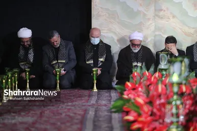 آیین خطبه خوانی شب شهادت امام رضا(ع) در حرم مطهر رضوی