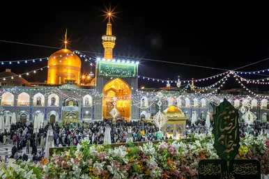 چراغانی و گل آرایی حرم مطهر رضوی به مناسبت میلاد امام رضا (ع)