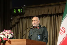 سرلشکر سلامی: برای دفاع از تمامیت ارضی ایران از هر زمان دیگری آماده&zwnj;تریم