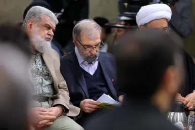 دیدار جمعی از شاعران و اهالی فرهنگ و ادب فارسی با رهبر انقلاب