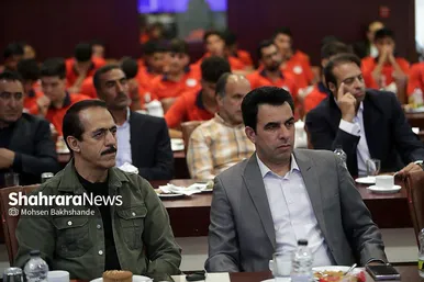 گزارش تصویری | مراسم تجلیل شهرداری از افتخارآفرینان فوتبال پایه مشهد در کشور