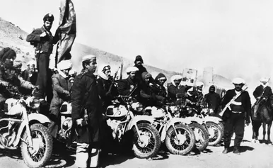 عکس‌هایی از خروج شوروی از افغانستان در ۳۶ سال پیش