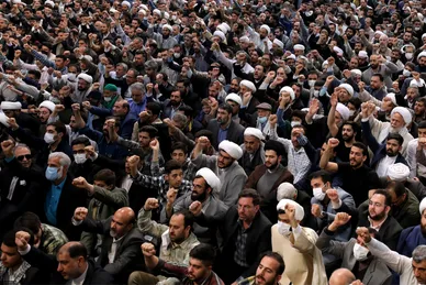 حضور و سخنرانی رهبر انقلاب در اجتماع زائران و مجاوران حرم مطهر رضوی