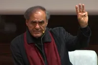ویدئو | اعتراض تند قطب‌الدین صادقی: دیگر کار نمی‌کنم، از مدیریت هنری فقط بی‌حرمتی دیدیم!