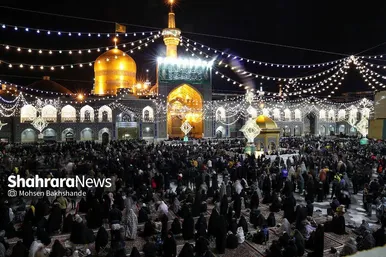 حال و هوای حرم مطهر رضوی در شب نیمه شعبان