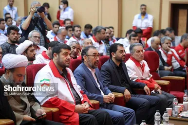 مراسم تجلیل از خادمین زائران پیاده هلال احمر