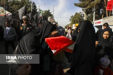 عکس‌هایی از مراسم سالگرد شهادت حاج قاسم سلیمانی در گلزار شهدای کرمان