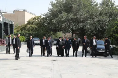 جلسه قرارگاه مرکزی خدمت رسانی به زائرین حرم مطهر رضوی