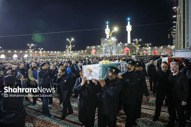 گزارش تصویری | وداع با پیکر مطهر شهدای مدافع امنیت در حرم مطهر امام‌رضا(ع)