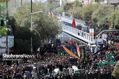 عزاداری شهادت امام رضا (ع) در خیابان‌های منتهی به حرم مطهر رضوی
