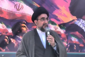 رئیس نهاد رهبری در دانشگاه آزاد اسلامی خراسان رضوی: هیچ مسئولی از طرف مردم درباره خونخواهی شهدا تصمیم نمی&zwnj;گیرد