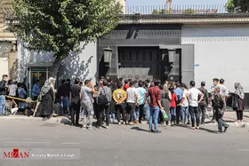 سرگردانی افغانستانی&zwnj;ها در مقابل سفارت آلمان
