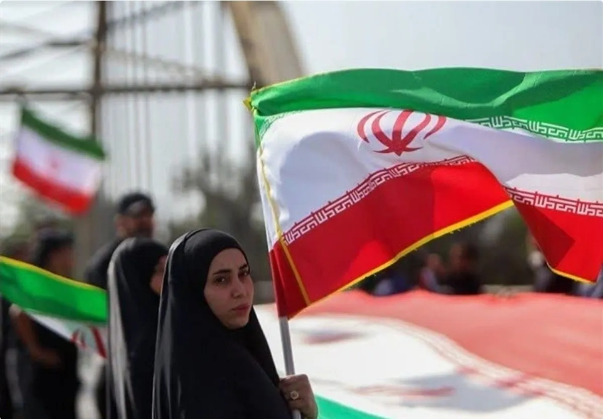 این زنان زیر موشک‌باران هم مسجد را ترک نکردند!
