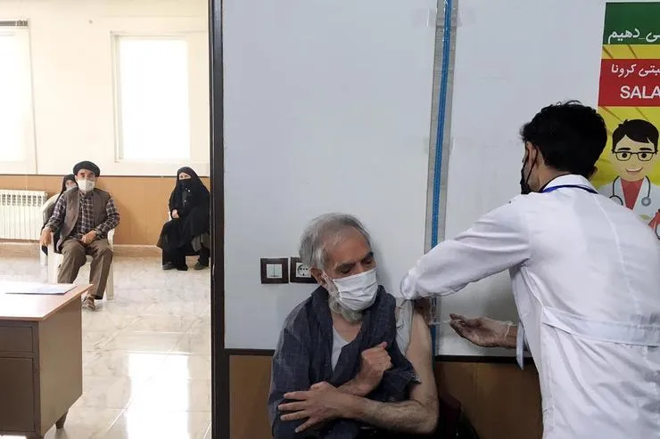 همه چیز درباره واکسیناسیون مهاجران افغانستانی در مشهد