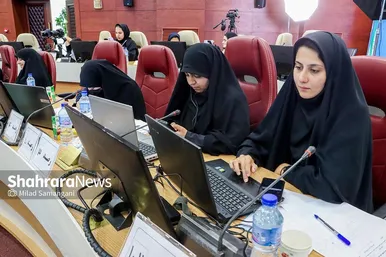 عکس‌هایی از دور دوم انتخابات ریاست جمهوری در مشهد (۵)