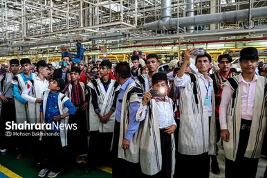 بازدید دانش آموزان عشایر کشور از کارخانه ایران خودرو