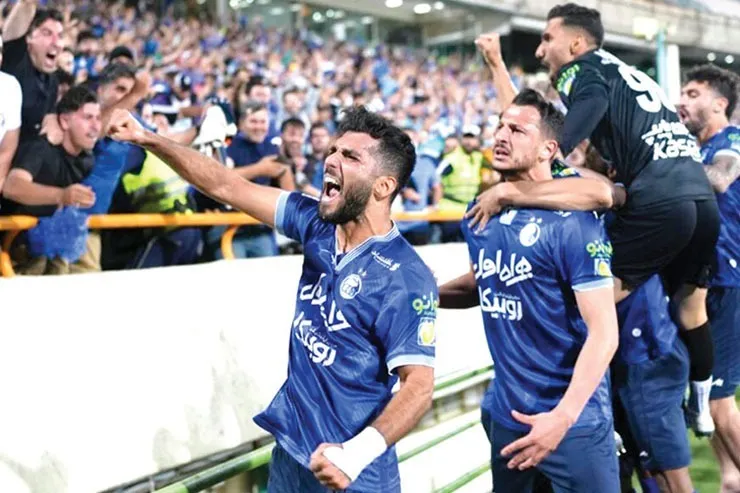 مانور قهرمانی استقلال در آزادی با حضور ۲۵ هزار نفر