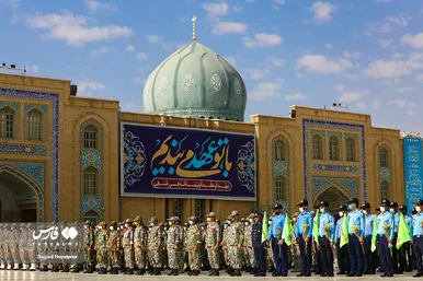صبحگاه مشترک نیرو‌های مسلح در مسجد جمکران