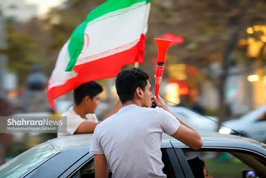 شادی مردم مشهد بعد از برد تیم ملی ایران