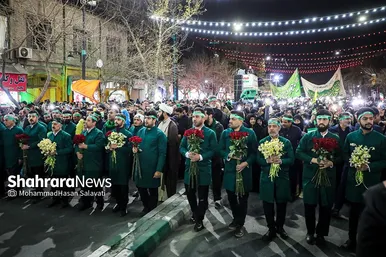 گلباران حرم مطهر رضوی در شب میلاد جوادالائمه (ع)