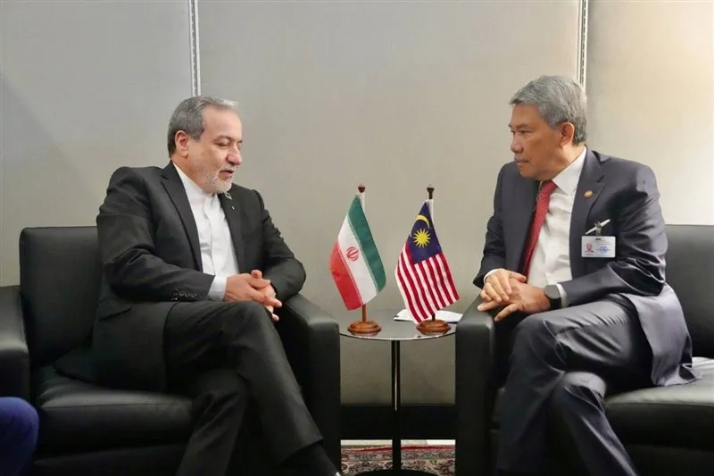 دیدار عراقچی با همتایان کامبوجی و مالزیایی