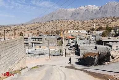زندگی در سی سخت یک سال پس از زلزله