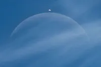 عکس روز ناسا | ماه و زهره در یک قاب