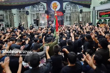 عکس‌هایی از مراسم علم‌کِشی مهاجران افغانستانی در مشهد (۲۳ تیرماه ۱۴۰۳)