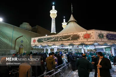 حال و هوای حرم مطهر رضوی در شب میلاد امام جواد (ع)