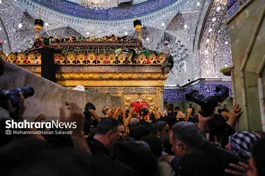 گزارش تصویری | حضور سیدعباس عراقچی، وزیر امور خارجه ایران در حرم مطهر حضرت ابوالفضل‌العباس(ع) در روز اربعین حسینی
