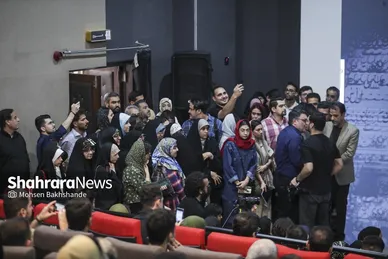 گزارش تصویری | آیین جشن امضای کتاب «نیست» اثر فاضل نظری در مشهد