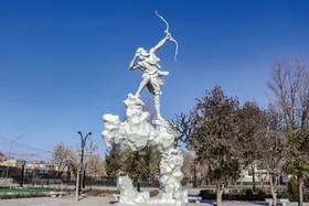 شهردار از نصب ۳ مجسمه در جلوخان فردوسی خبر داد