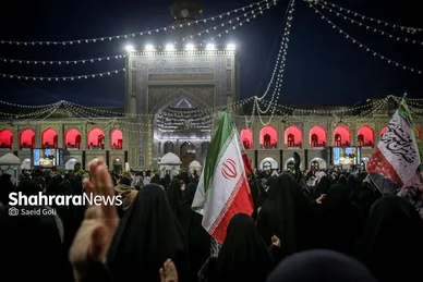 گزارش تصویری | تحویل سال نو با حضور پرشور مردم در حرم مطهر رضوی