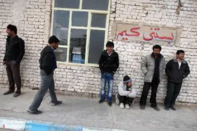 بی&zwnj;اطلاعی بعضی از دفاتر پیشخوان از چگونگی ثبت نام اتباع غیرمجاز!