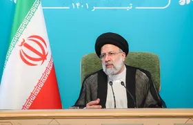 رئیس&zwnj;جمهور: هیچ مشکلی در کشور غیرقابل رفع نیست| مسئولان از نیرو&zwnj;های انقلابی کارآمد بهره بگیرند