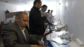 روایتی از کارگاه تولید شیلد خادمان حرم رضوی؛ اینجا کرونا هم کم می&zwnj; آورد /مانند پشت جبهه ها