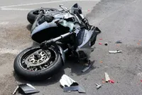 ثبت نزدیک به ۹ هزار تخلف حادثه‌ساز در مشهد طی یک روز | فوت یک شهروند مشهدی به دلیل بی‌احتیاطی یک موتورسوار در روز گذشته (جمعه، ۳۰ آبان ۱۴۰۴)