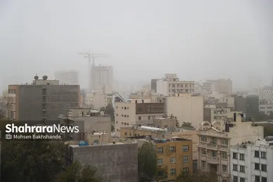 هجوم ریزگرد‌ها به آسمان مشهد (۴ شهریور ۱۴۰۲)