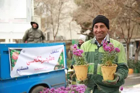 گل&zwnj;آرایی و شهرتکانی مشهد در نوروز ۱۴۰۱